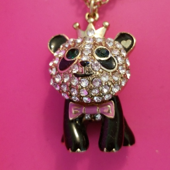 BETSEY Johnson Necklace - Picture 2 of 8